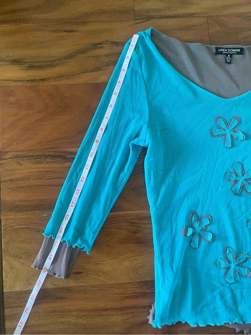 Bright Turquoise Floral Appliqué Layered Hem Top - Picture 4 of 7
